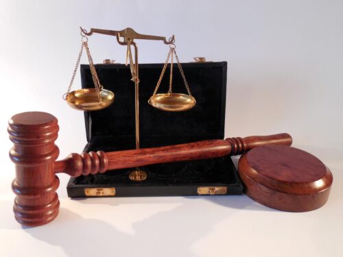 บทความที่ 33 : ลูกหนี้ขอรับค่าเลี้ยงชีพ ในคดีล้มละลายได้หรือไม่ hammer, libra, dish, justice, law, jurisdiction, paragraph, order, regulation, judge, justice, law, law, law, law, law, judge
